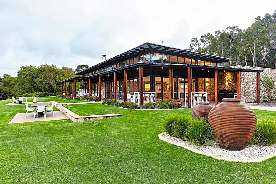 Eight Willows Retreat