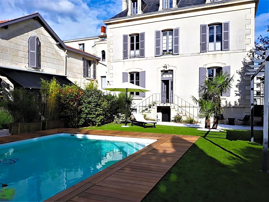 Chambres d'Hôtes Maison La Porte Rouge