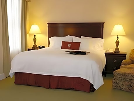 King Room with King Bed - Non-Smoking