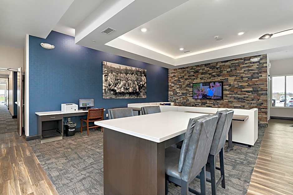 Holiday Inn Express Kansas City North Parkville By IHG