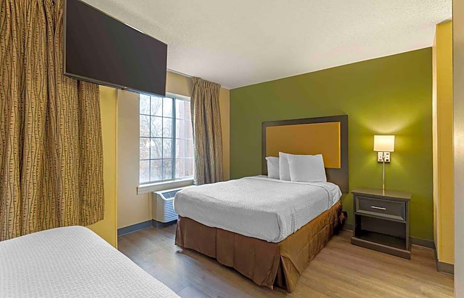 Extended Stay America Select Suites - St. Louis - Airport - Central