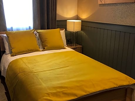 Double room-Superior-Ensuite with Shower-No window