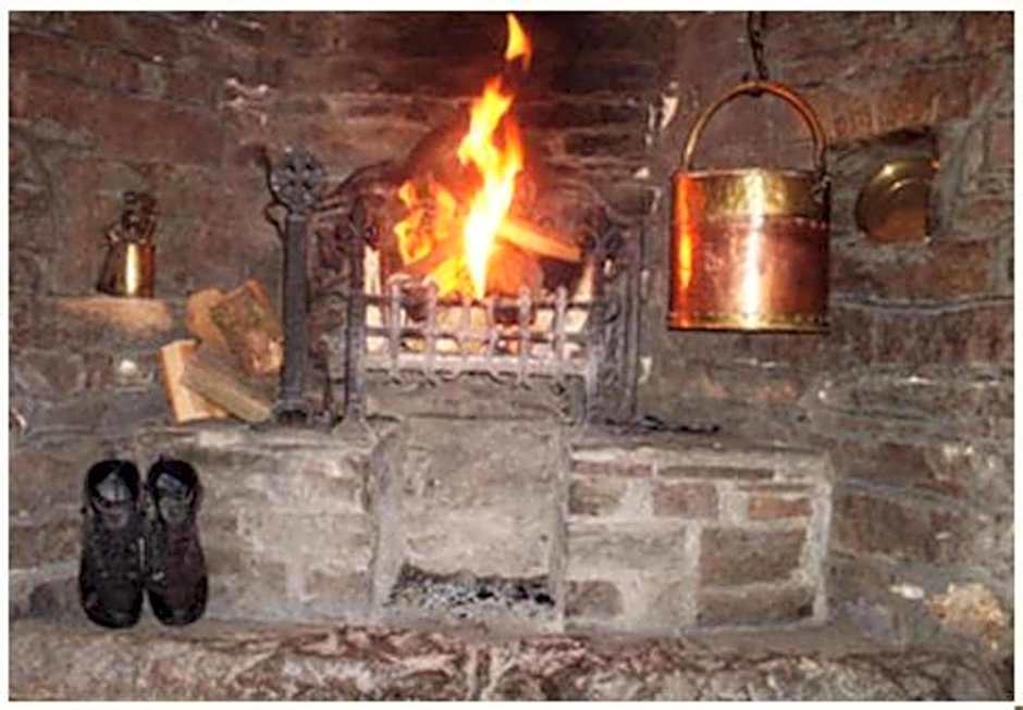 OYO Rose & Crown Hotel