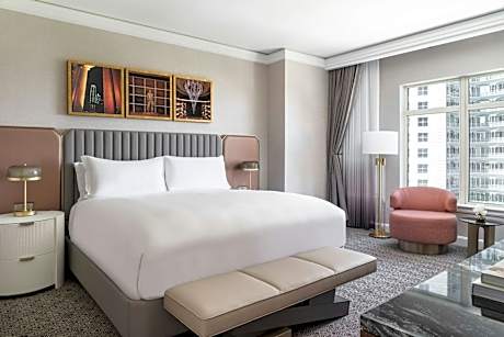 Club lounge access, Junior Suite, 1 King, Sofa bed
