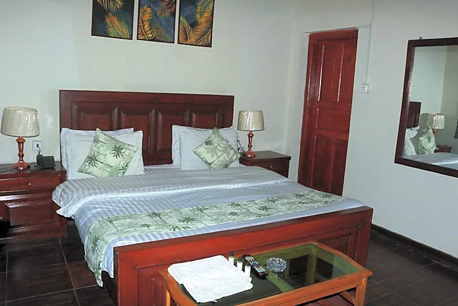 Umda Hotel Pine Top – Murree, IN