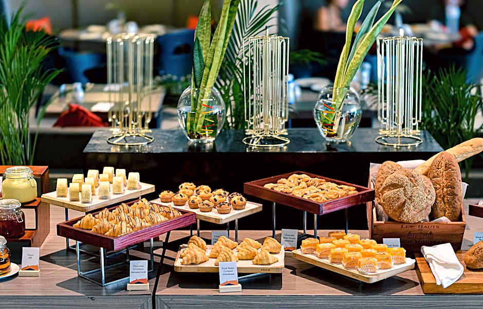 Hilton Garden Inn Bangkok Silom