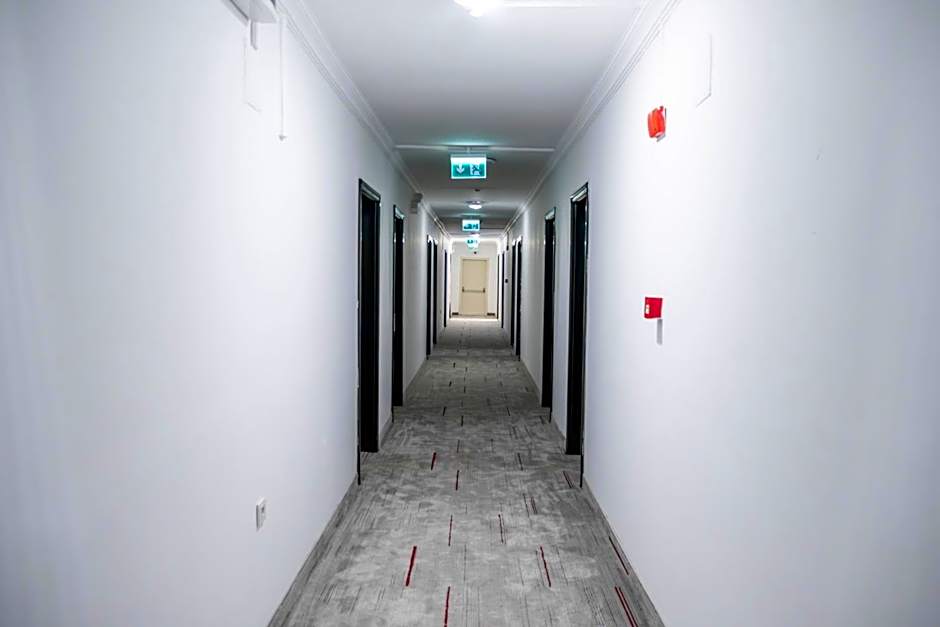 Mustis Royal Plaza Hotel