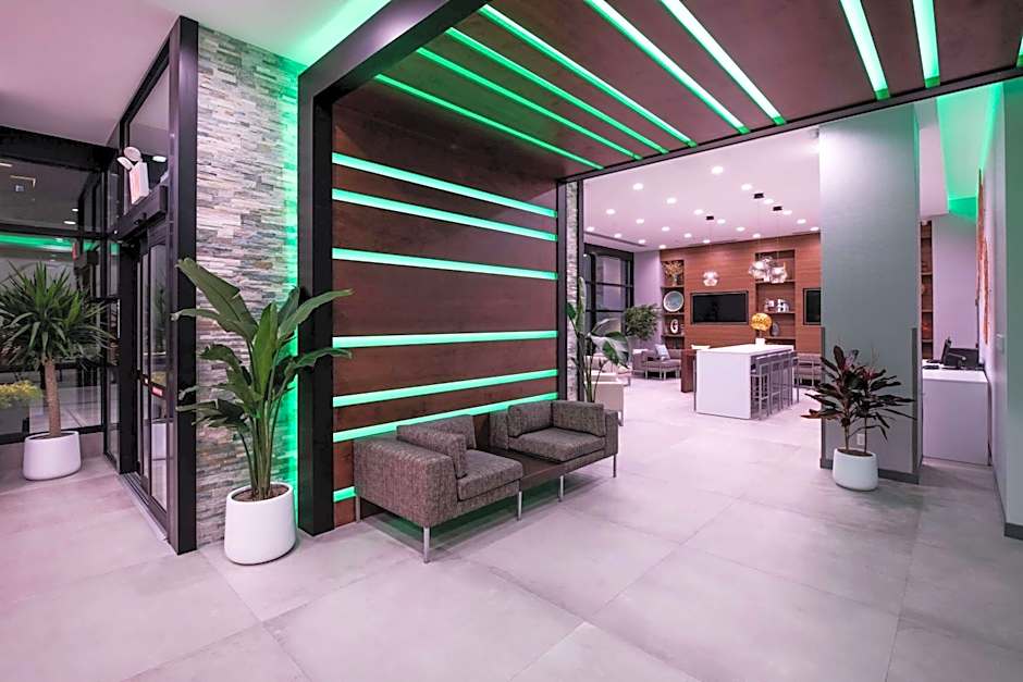 Wingate by Wyndham Long Island City