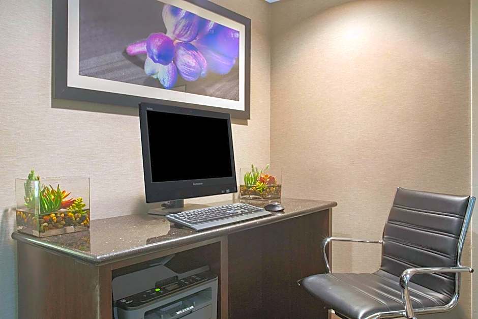 La Quinta Inn & Suites by Wyndham San Marcos