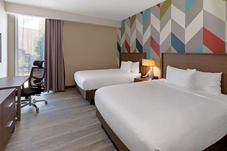 2 Queen Beds Mobility Accessible Suite Bathtub W/ Grab Bars Non-Smoking