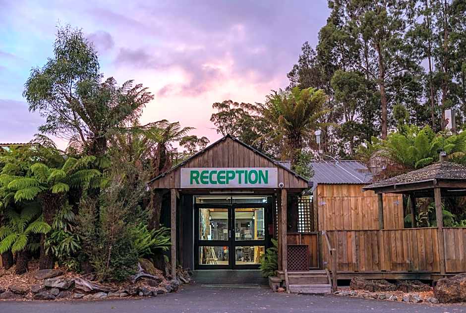 Tullah Lakeside Lodge