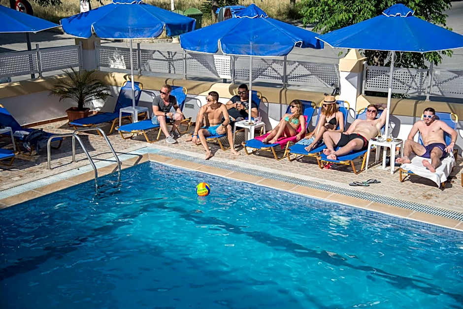 Erato Studios & Apartments