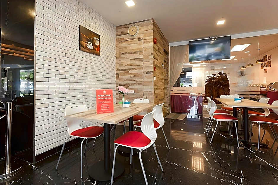 Worldview Grand Hotel