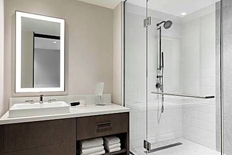 The Reserve, Executive Suite, 1 King, Balcony