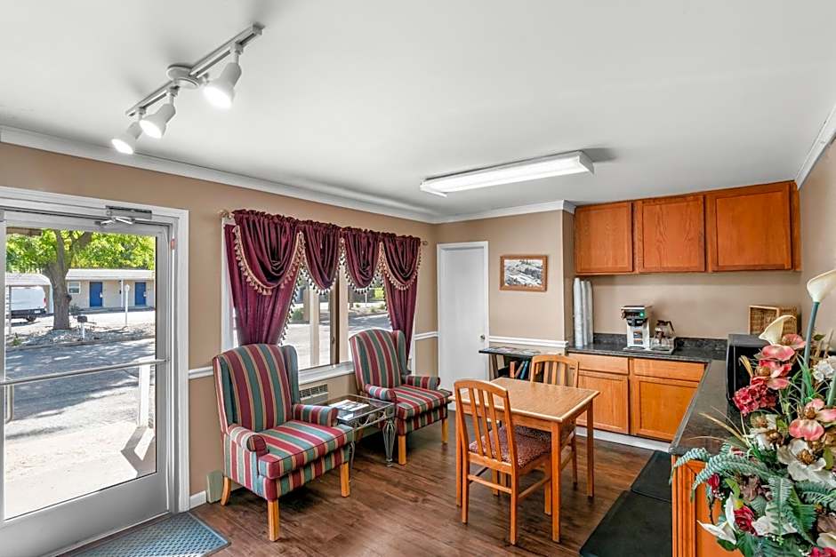 Americas Best Value Inn Jonesville Hillsdale