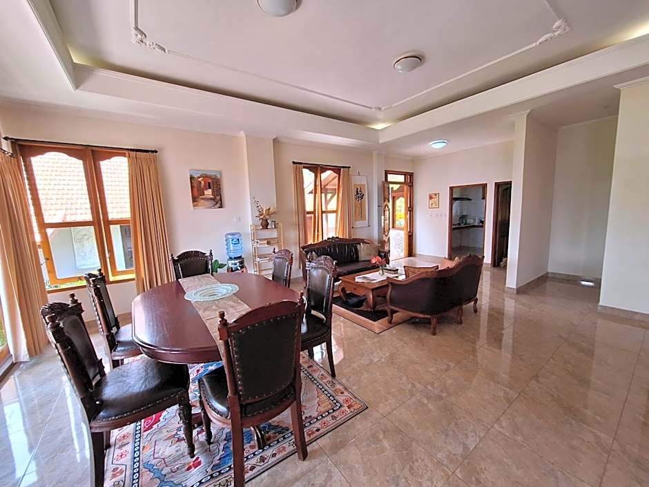 Manigelang Villa