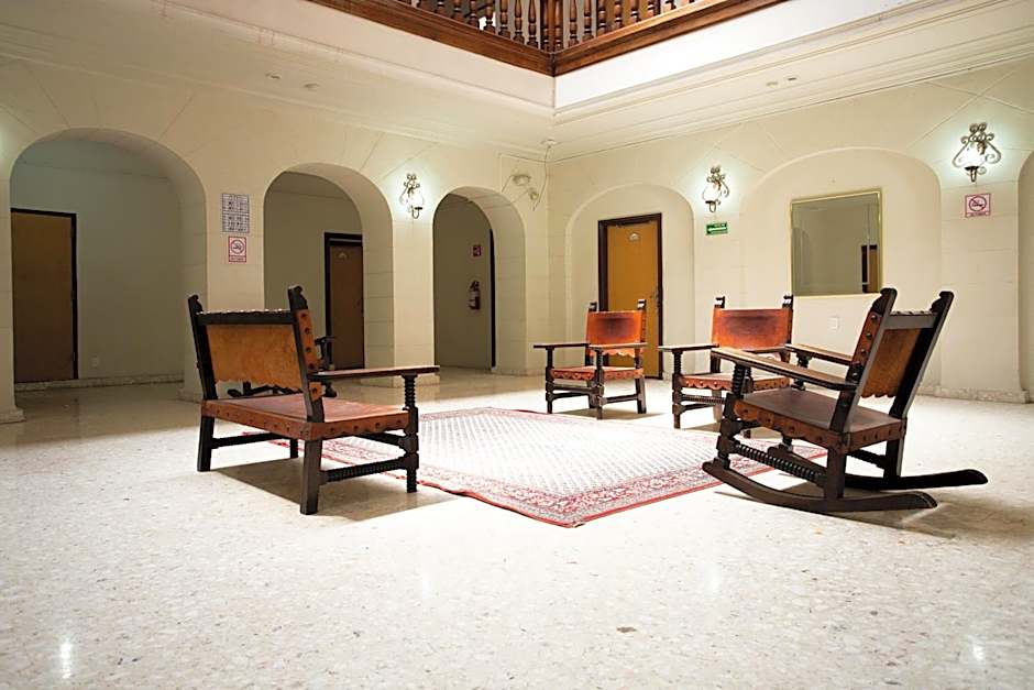 Hotel Colonial