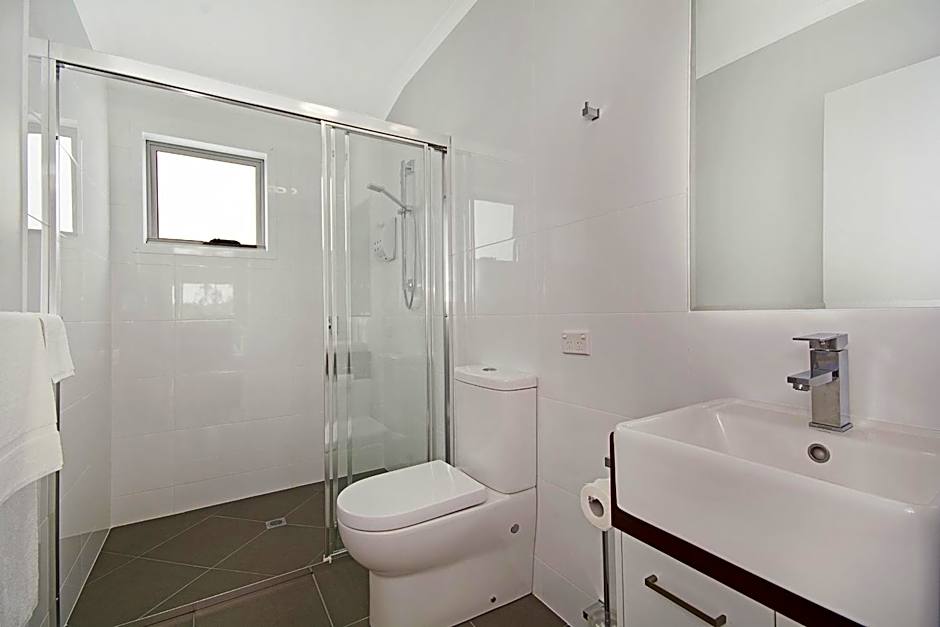 Cooroy Luxury Motel Apartments