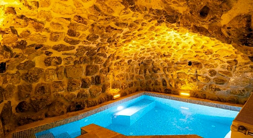 Atilla's Cave Hotel