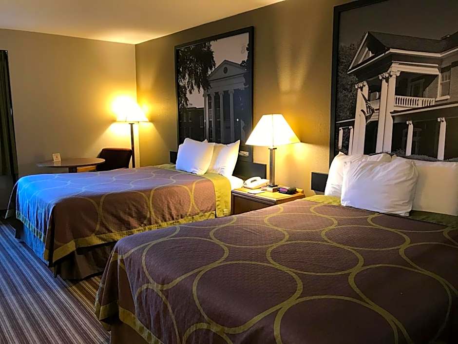 Super 8 by Wyndham Oxford