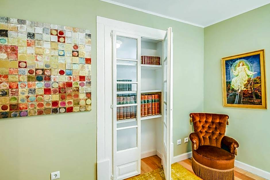 LUXa Charm House by LovelyStay