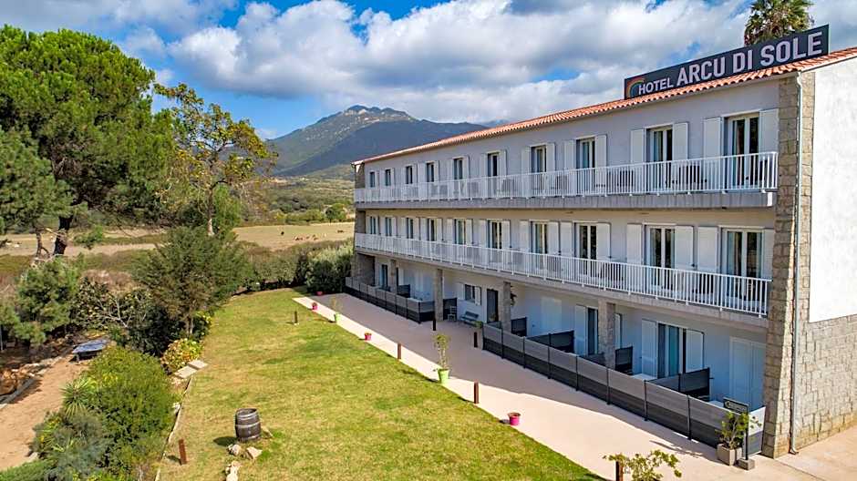 Hotel Arcu Di Sole