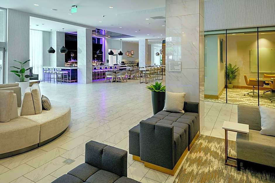 Hilton Garden Inn Seattle/Bellevue Downtown