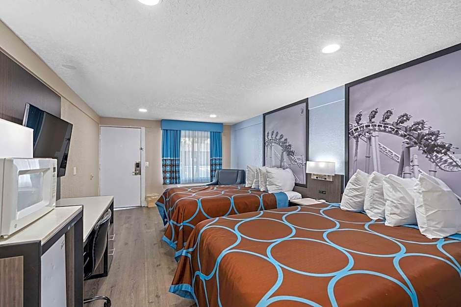 Super 8 by Wyndham Kissimmee-Orlando
