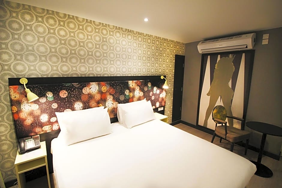 Photo 1 of 4 of Standard Double Room - No Window