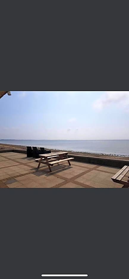 DaisyChain 2 Getaways - The perfect place to Stay - Play - Getaway