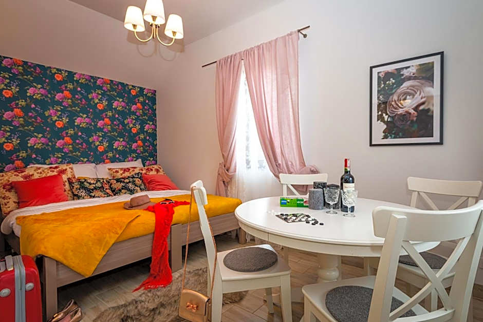 Pokoje w Starej Karczmie - by Upstairs