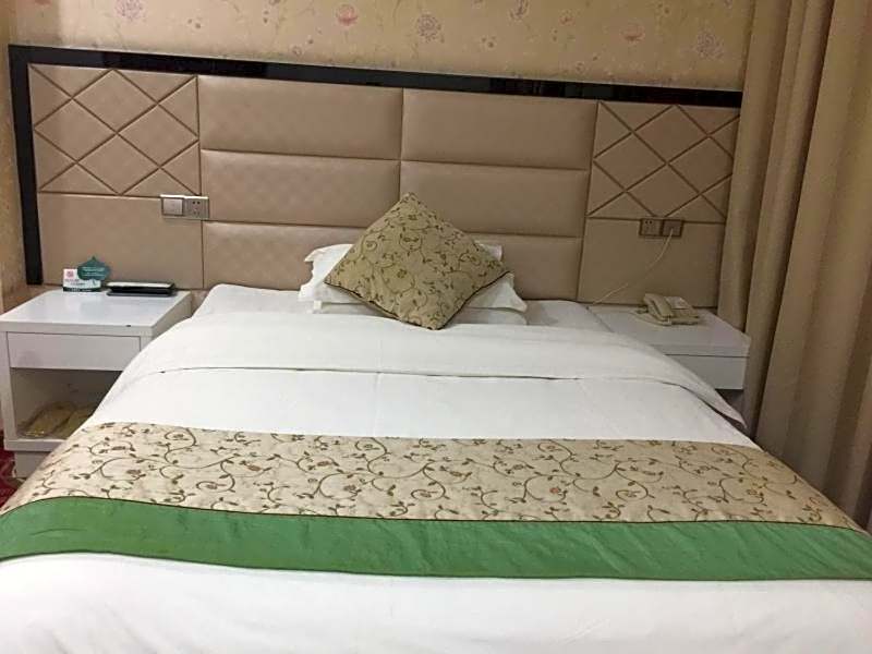 GreenTree Alliance Bengbu Railway Station Hotel