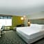 Holiday Inn Express Hotel & Suites Columbus By IHG