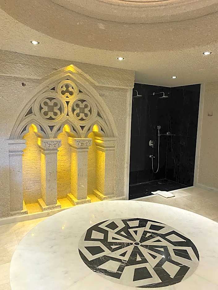 Abu Hayat Cave Suites