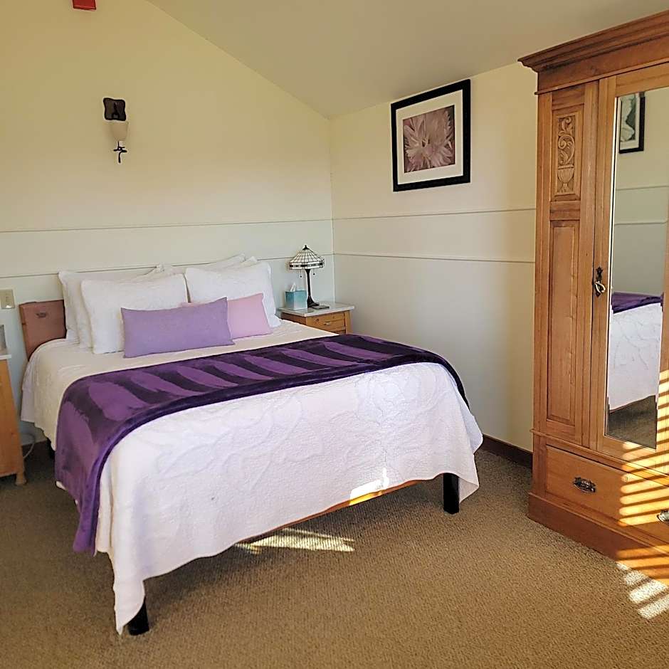 The Heron Inn and Day Spa