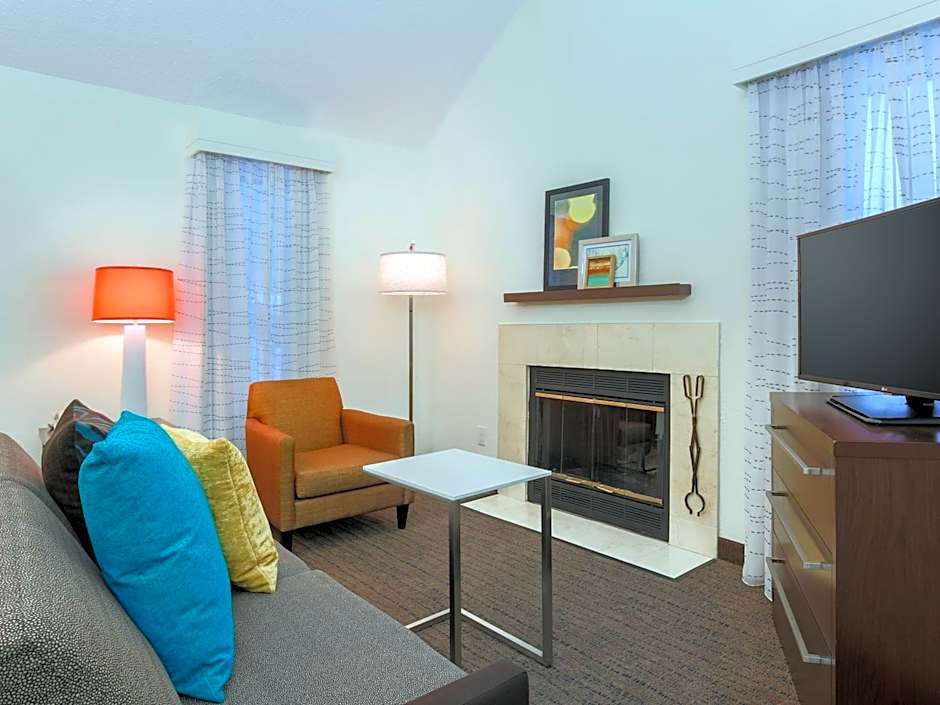 Hawthorn Suites by Wyndham Tinton Falls