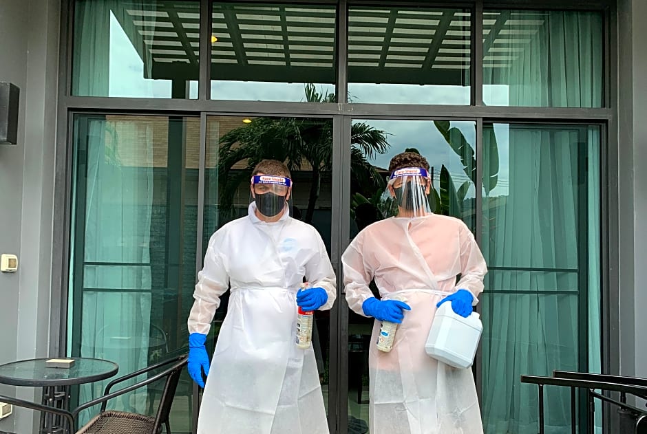 Shanti Estate by Tropiclook