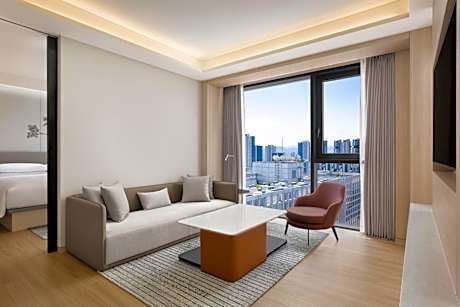 King Suite with City View