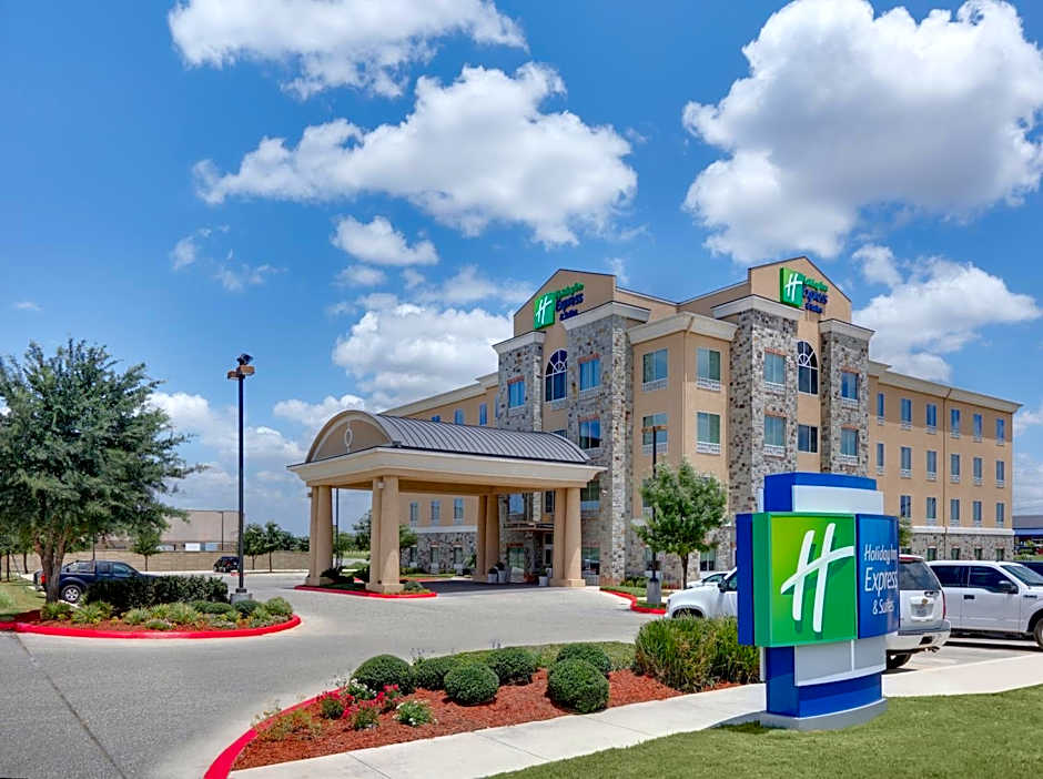 Holiday Inn Express & Suites San Antonio - Brooks City Base By IHG