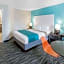 Howard Johnson by Wyndham Houston Hobby Airport