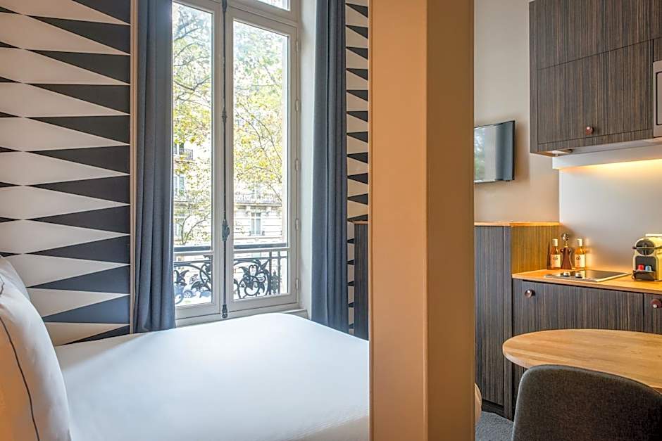 Suites & Hotel Helzear Champs-Elysees