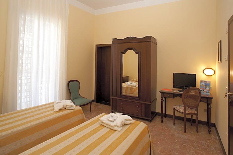 Hotel Milano Helvetia - in centro con piscina
