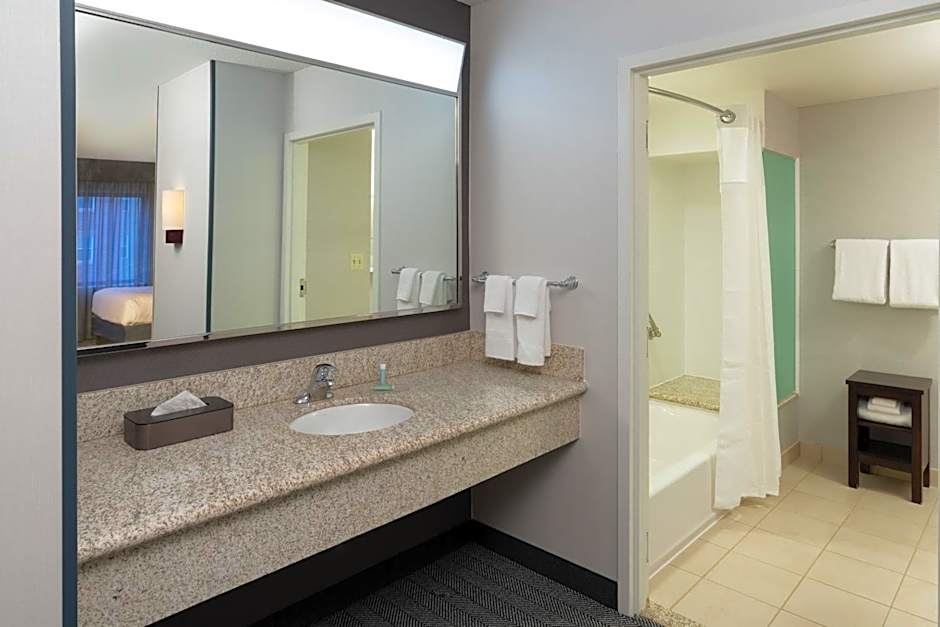 Courtyard by Marriott Glassboro Rowan University