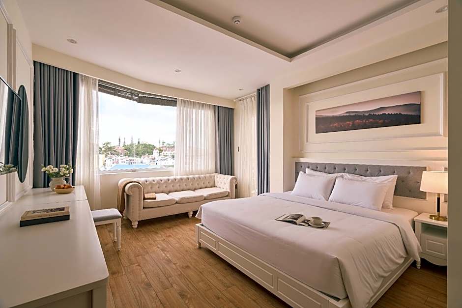 Nature Hotel - Pham Hong Thai