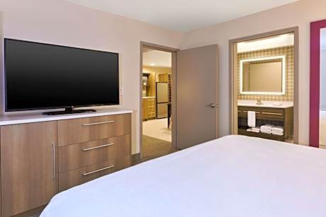 1 King Bed 1 Bedroom Suite Nonsmoking