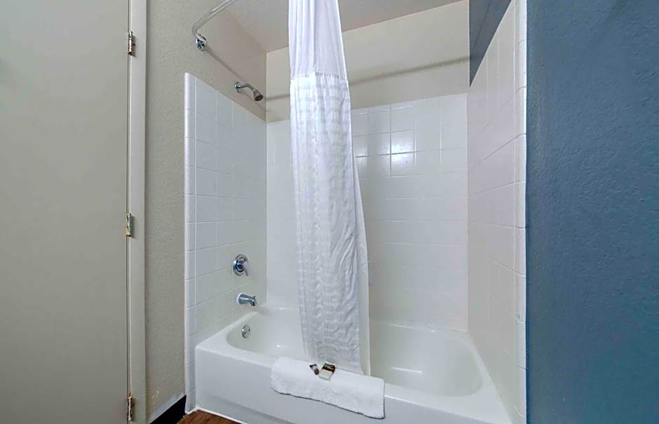 Extended Stay America Suites - Washington, D.C. - Alexandria - Landmark