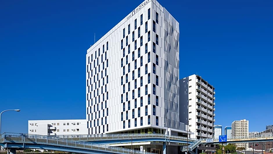 Hotel Monday