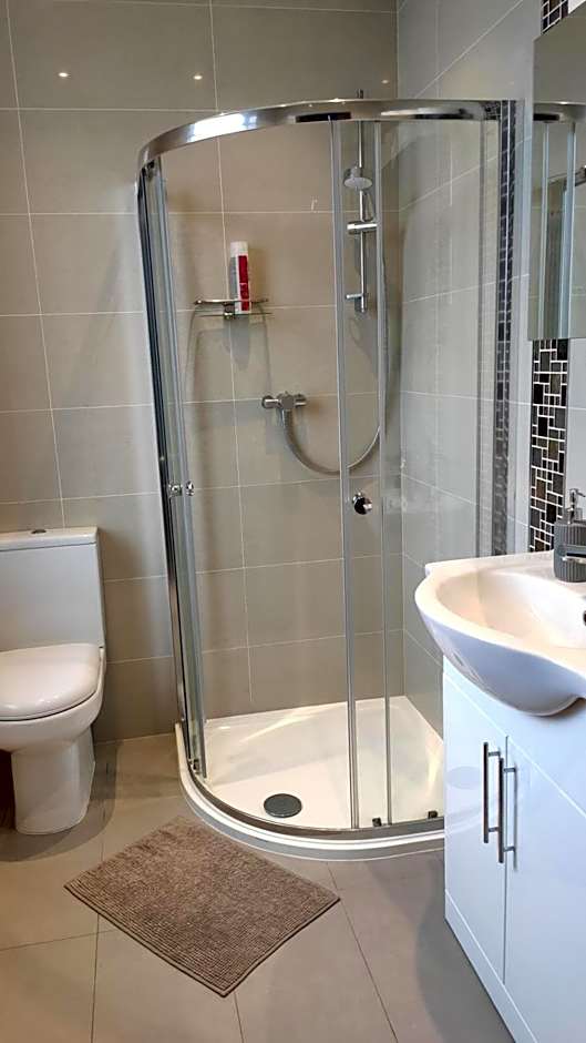 OYO The Kilburn Arms