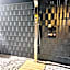 Voralpen Lodge - Ferienhaus mit Gym, Sauna & Hot Tub