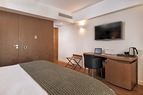Premium Room (2 Twin Beds)